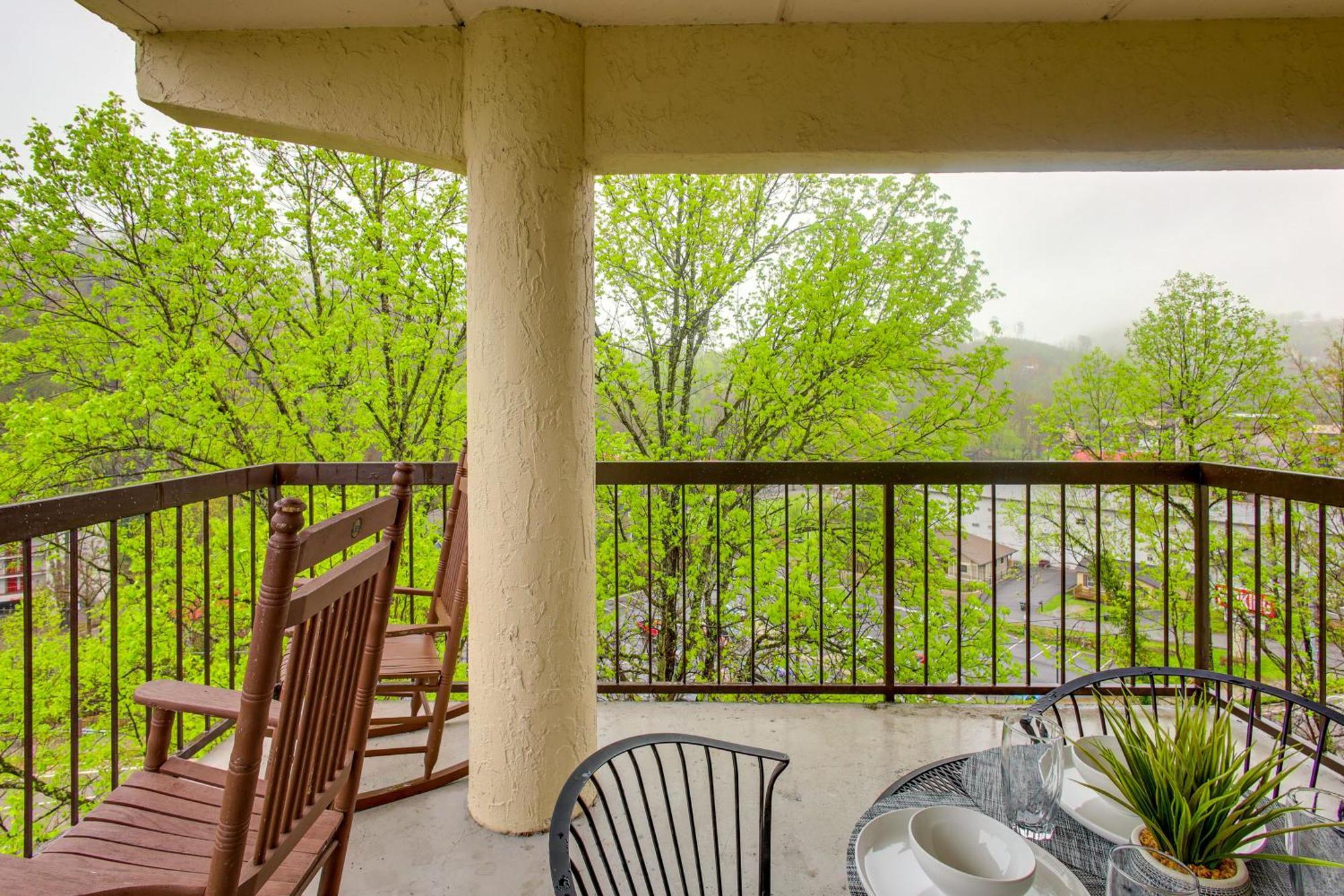 Gatlinburg Condo With Smoky Views Walk To Town! ภายนอก รูปภาพ